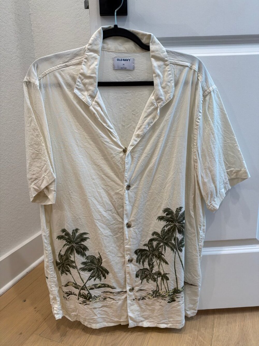 Old Navy Camp Shirt Men's XL Cream Palm Tree Print Short Sleeve